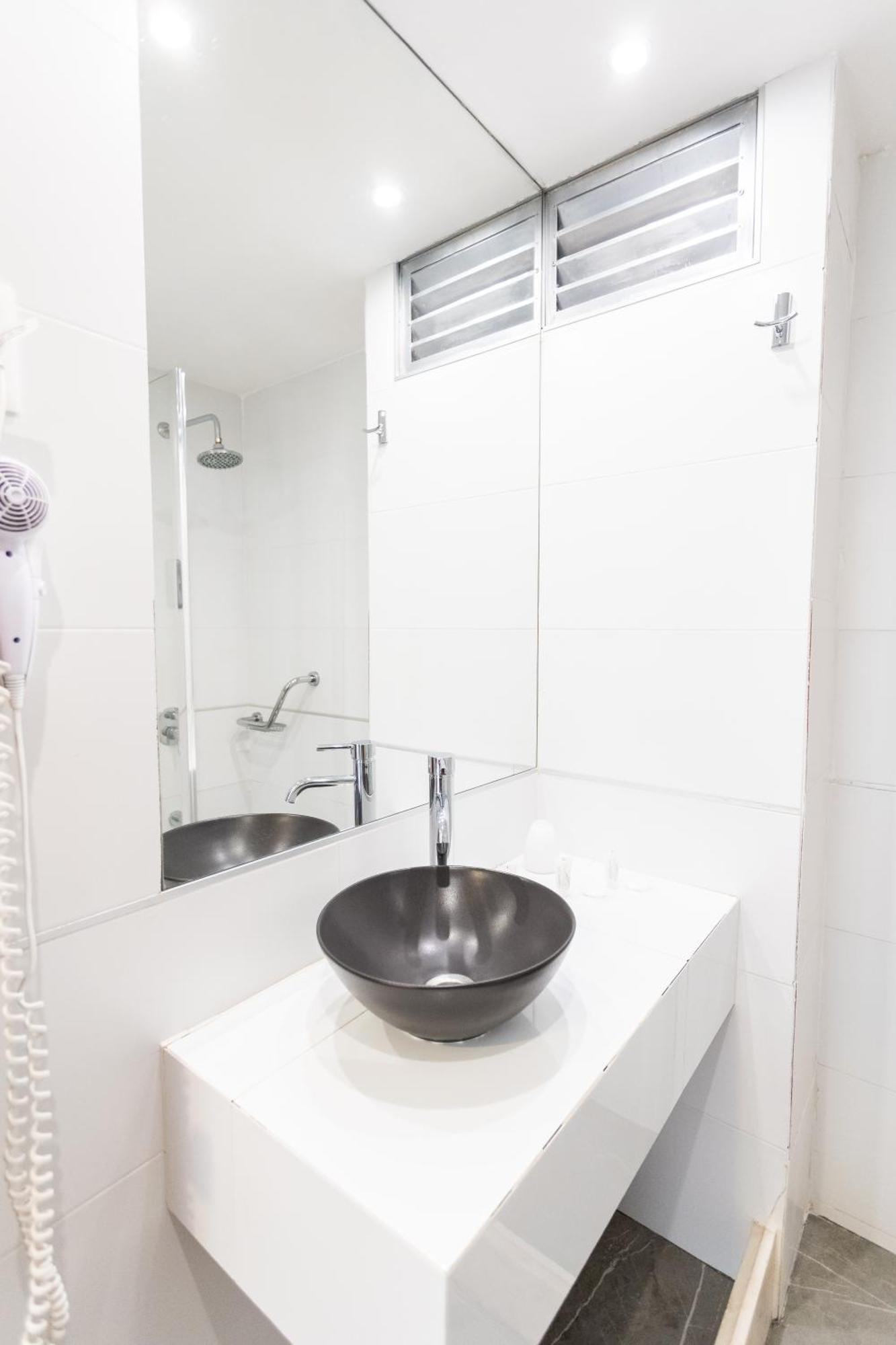Alhambra Hotel 3*