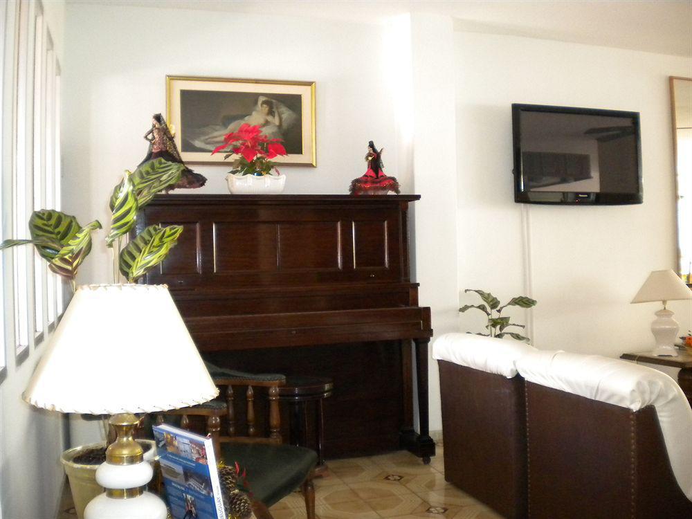 Alhambra Hotel
